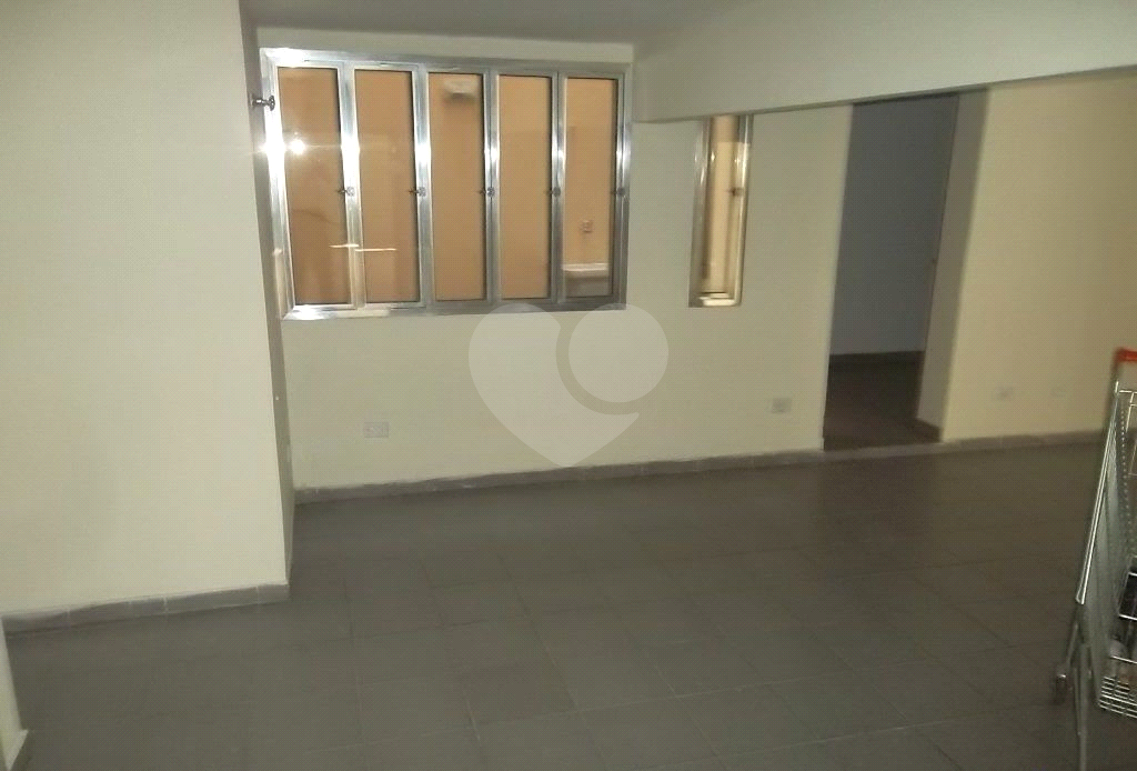 Prédio comercial e residencial Excelente no Jardim Brasil. 