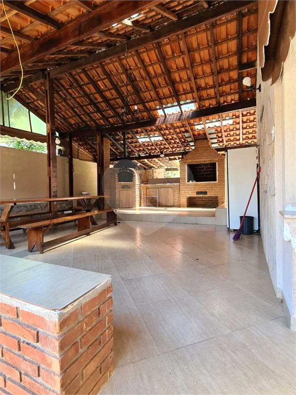 Casa à venda com 4 quartos, 326m² - Foto 4