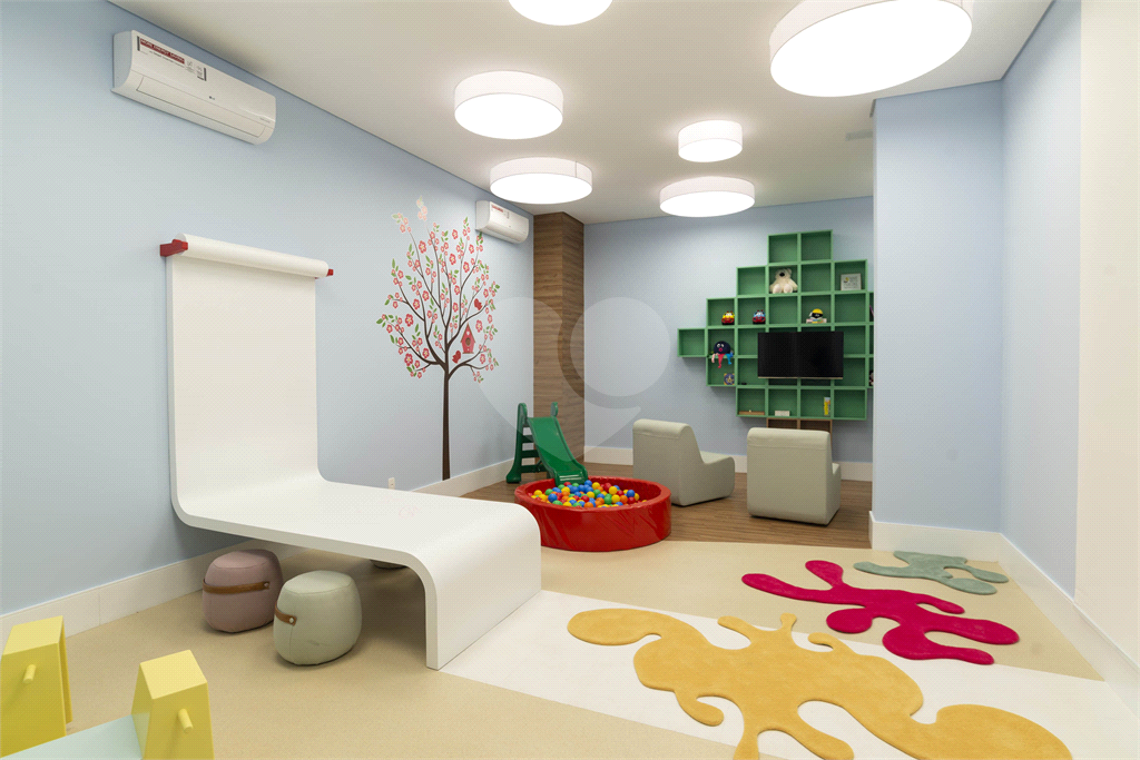 APARTAMENTO em CENTRO