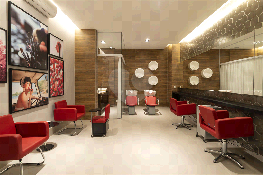APARTAMENTO em CENTRO