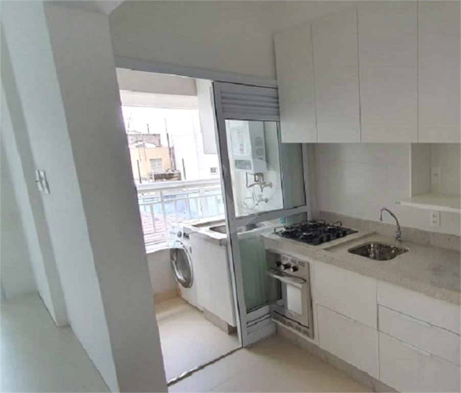 APARTAMENTO em CENTRO