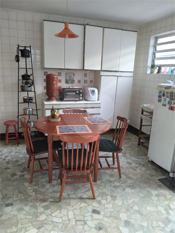 Belissimo e gigante sobrado localizado no Ipiranga agende hoje mesmo sua visita excelente negocio 