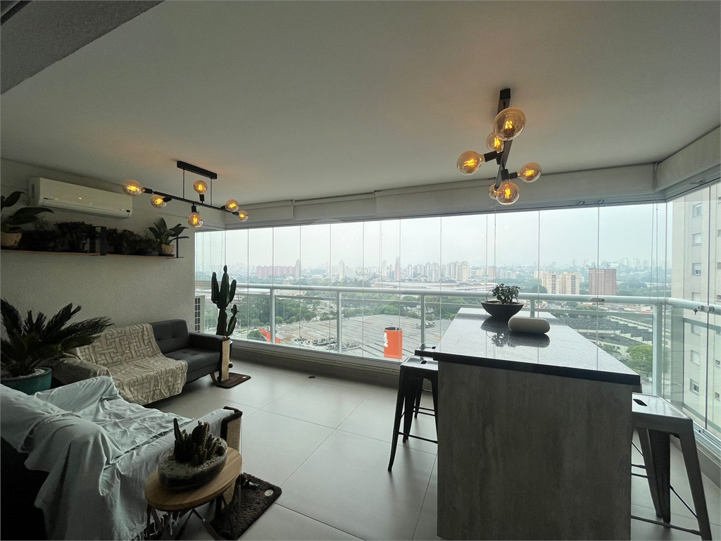 Apartamento de 117 m² na Barra Funda, com 3 suítes, 2 vagas