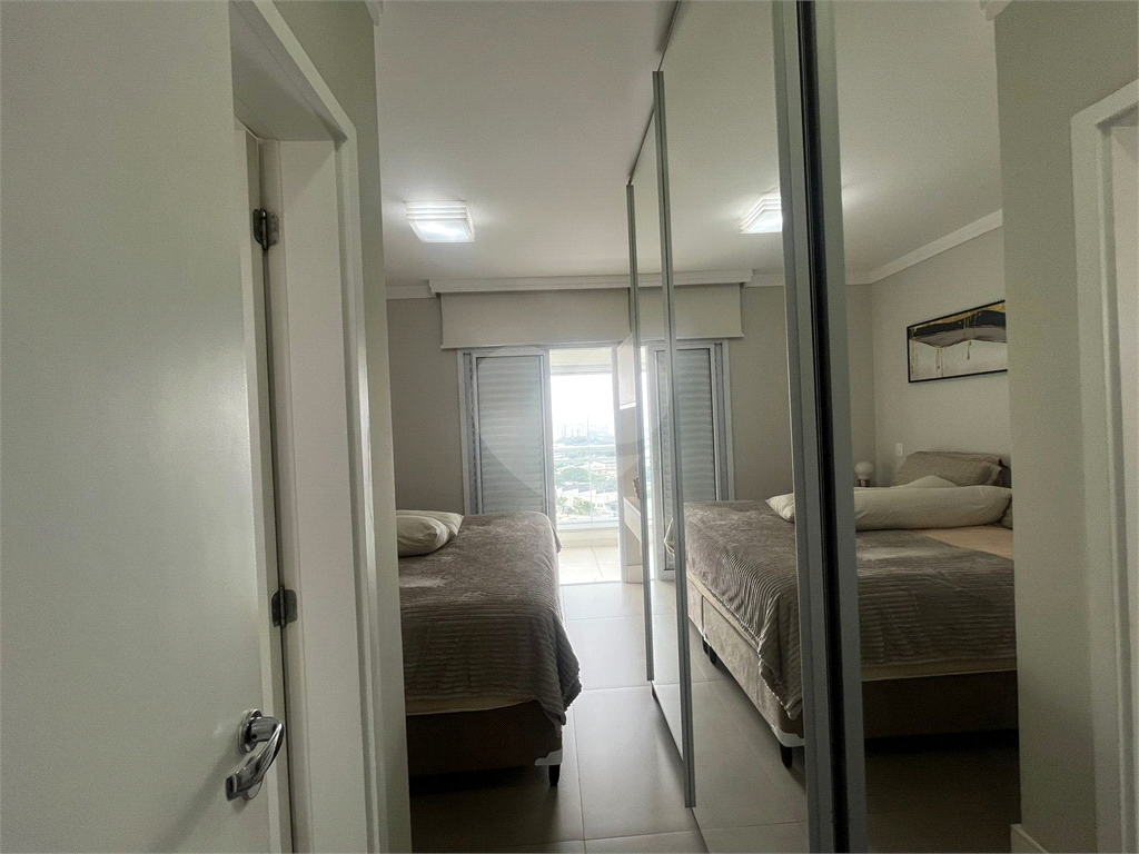 Apartamento de 117 m² na Barra Funda, com 3 suítes, 2 vagas