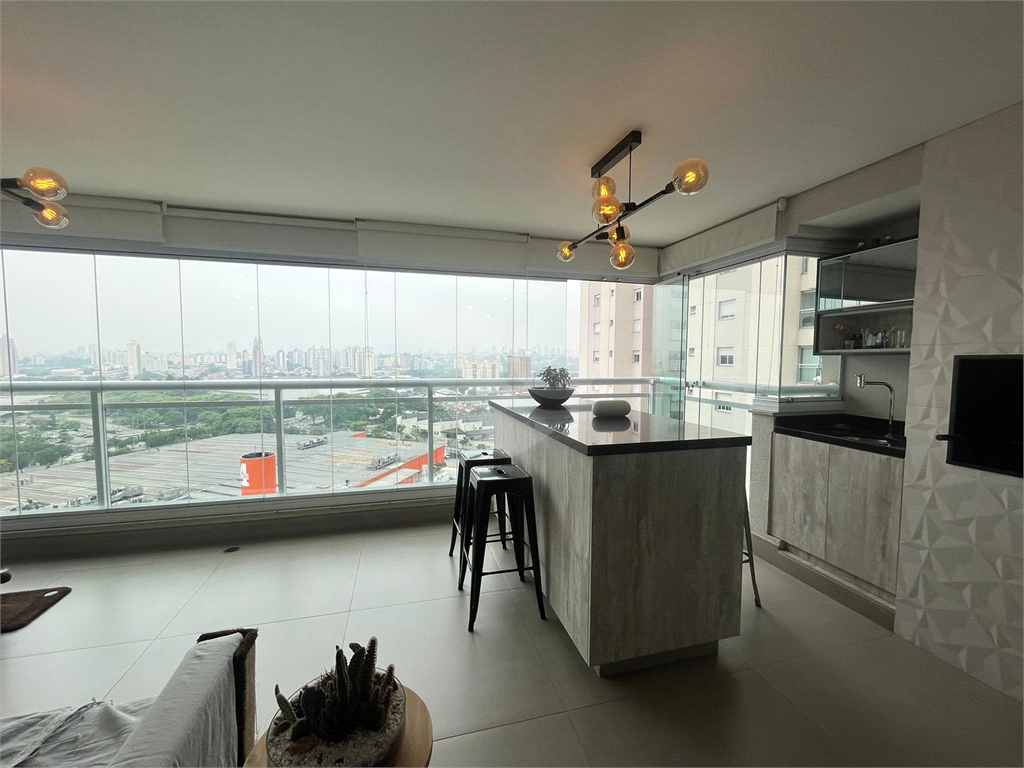 Apartamento de 117 m² na Barra Funda, com 3 suítes, 2 vagas