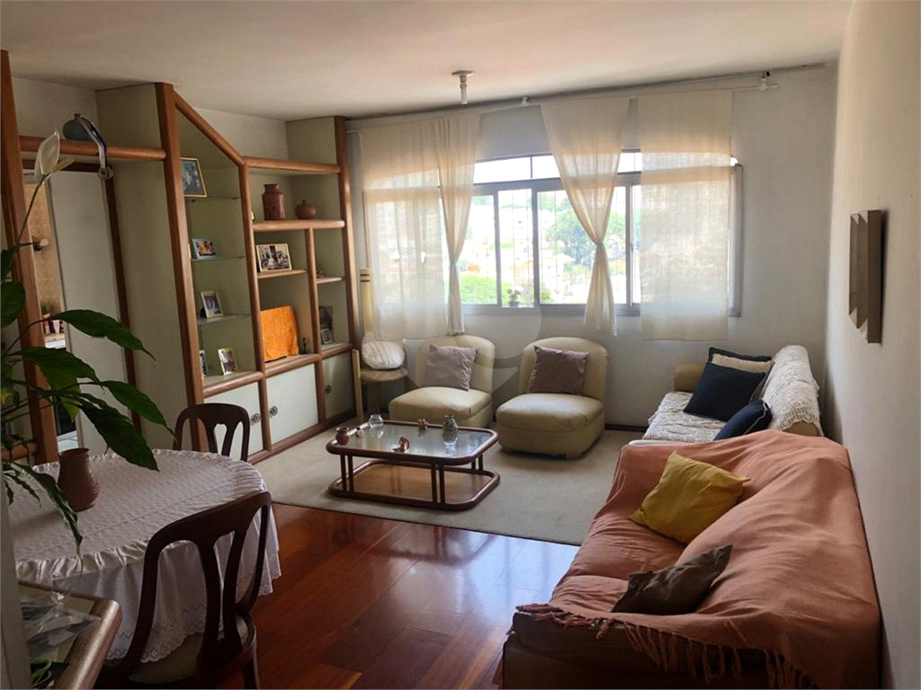 APARTAMENTO em PERDIZES