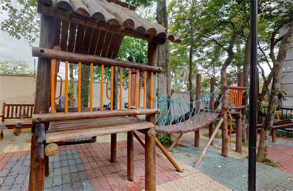 APARTAMENTO em MORUMBI