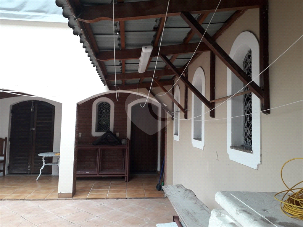 Casa à venda com 4 quartos, 240m² - Foto 17