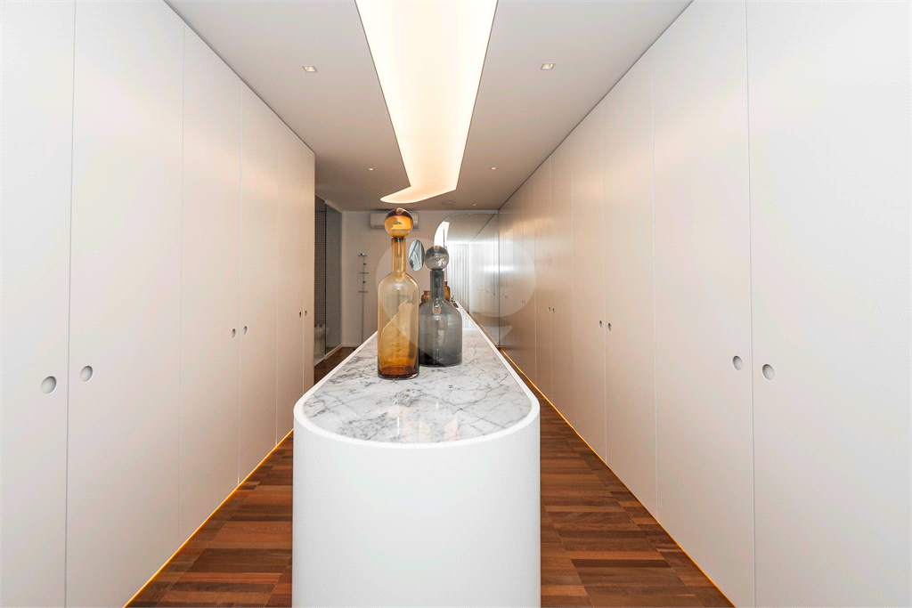 APTO 2 QUARTOS + SUITE + 2 VAGAS - JARDIM PAULISTA 