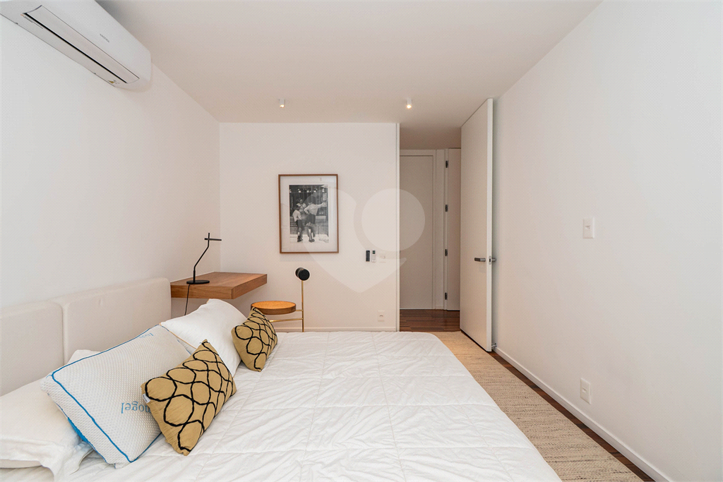APTO 2 QUARTOS + SUITE + 2 VAGAS - JARDIM PAULISTA 