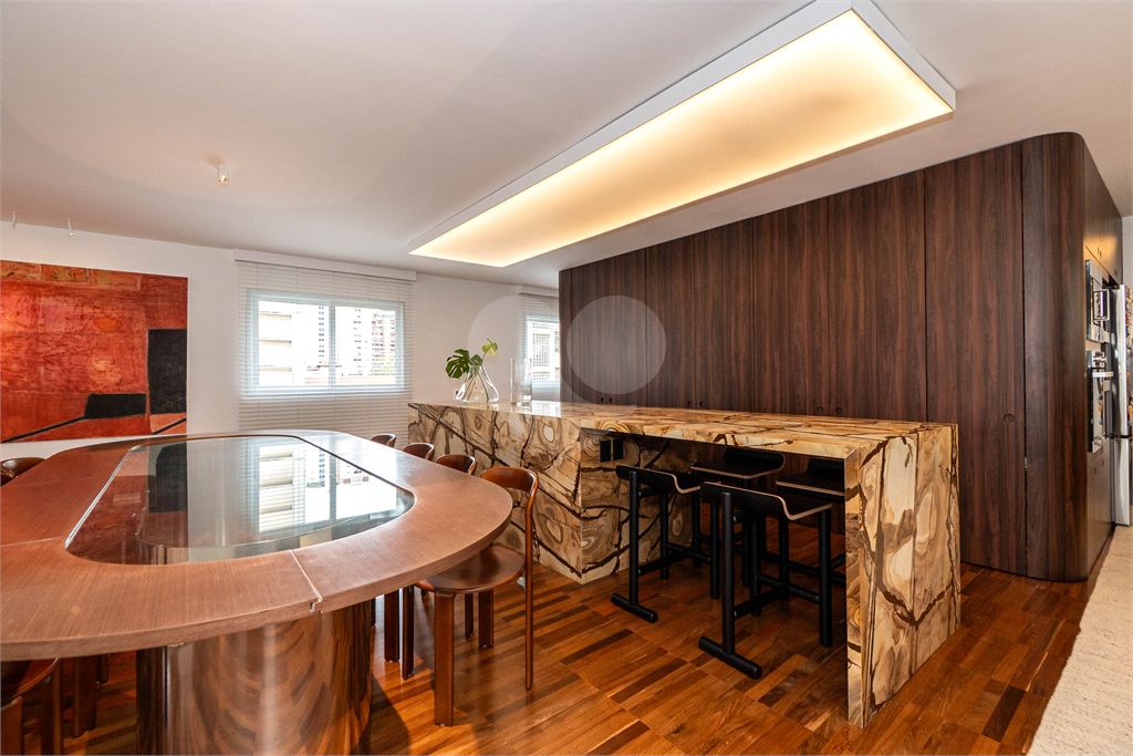 APTO 2 QUARTOS + SUITE + 2 VAGAS - JARDIM PAULISTA 