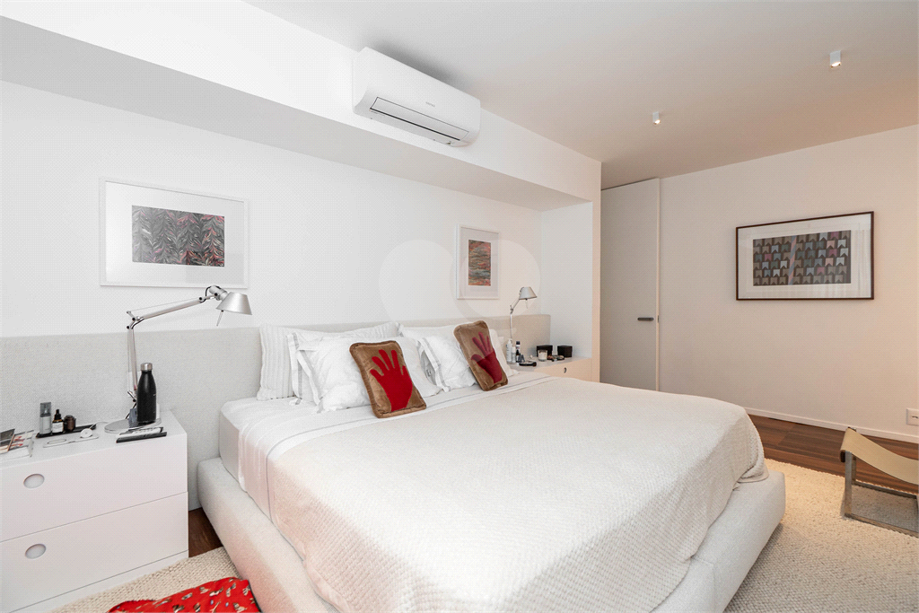 APTO 2 QUARTOS + SUITE + 2 VAGAS - JARDIM PAULISTA 