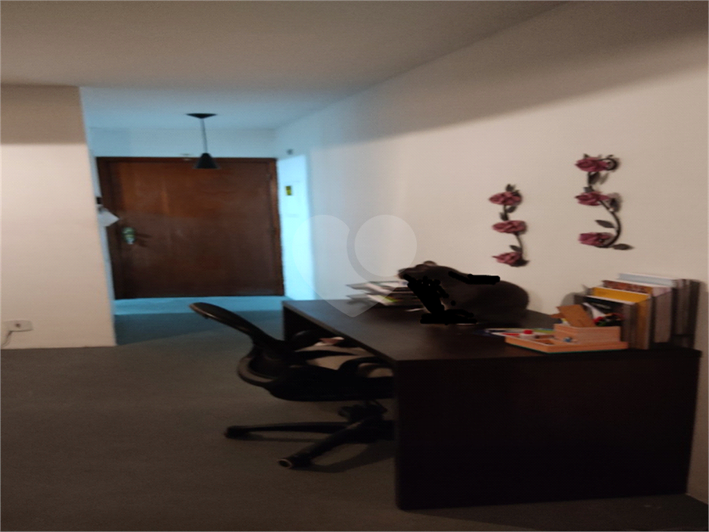 APARTAMENTO em CAMPO LIMPO