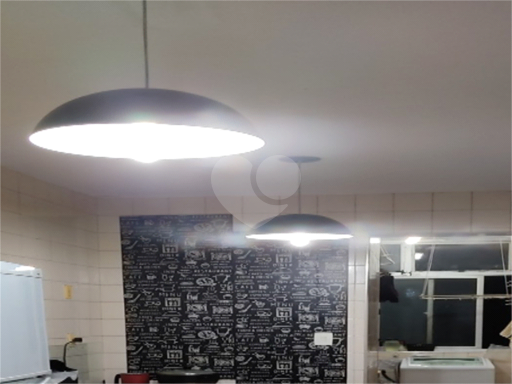 APARTAMENTO em CAMPO LIMPO