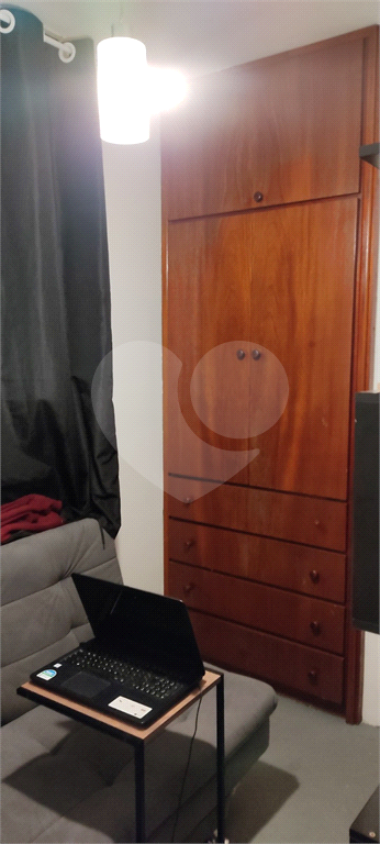 APARTAMENTO em CAMPO LIMPO