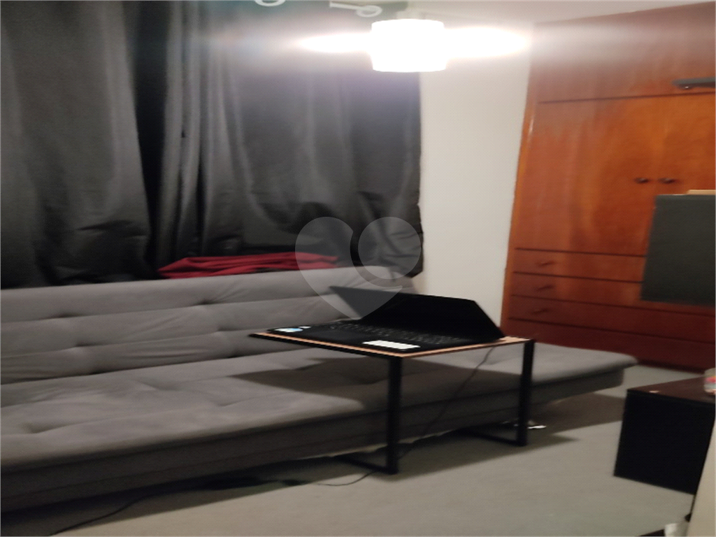 APARTAMENTO em CAMPO LIMPO