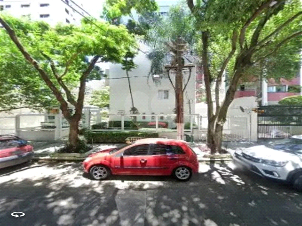 MOEMA - 2 DORMS PRÓXIMO AO SHOPPING IBIRAPUERA 