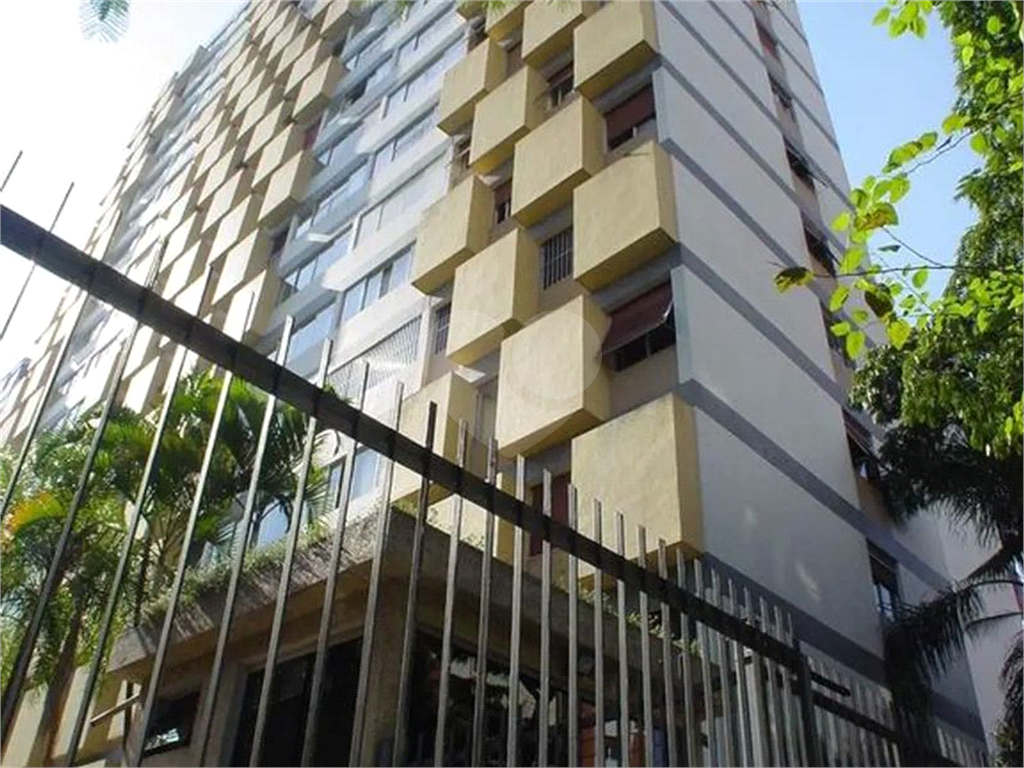 MOEMA - 2 DORMS PRÓXIMO AO SHOPPING IBIRAPUERA 