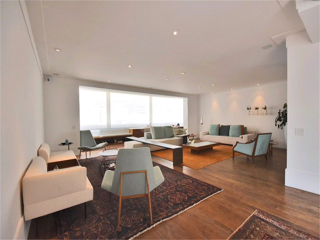 Cobertura Duplex à venda no Jardim Paulista 