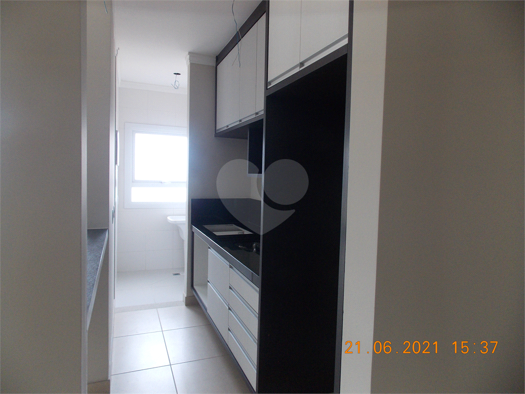 Apartamento à venda com 2 quartos, 77m² - Foto 2