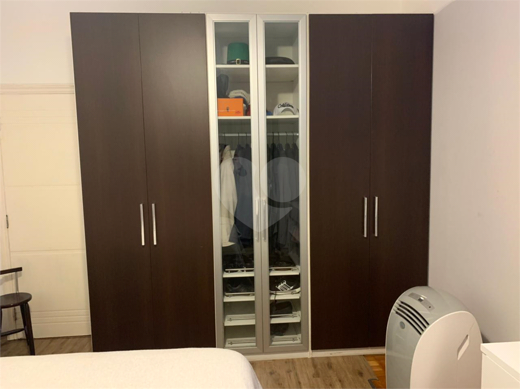 APARTAMENTO em CENTRO