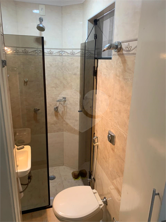 APARTAMENTO em CENTRO