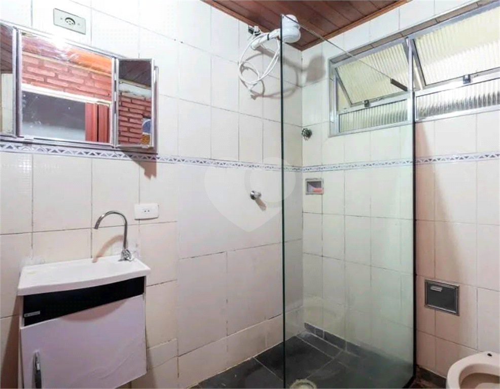 Casa de vila em Santana para locação ou venda.