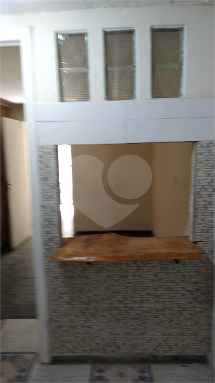 Casa de vila em Santana para locação ou venda.
