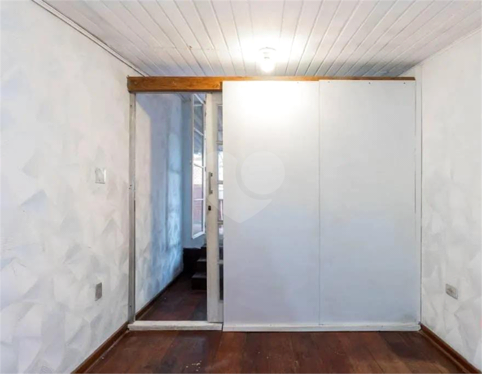 Casa de vila em Santana para locação ou venda.