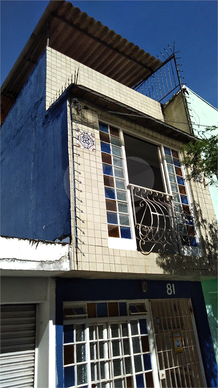 Casa de vila em Santana para locação ou venda.