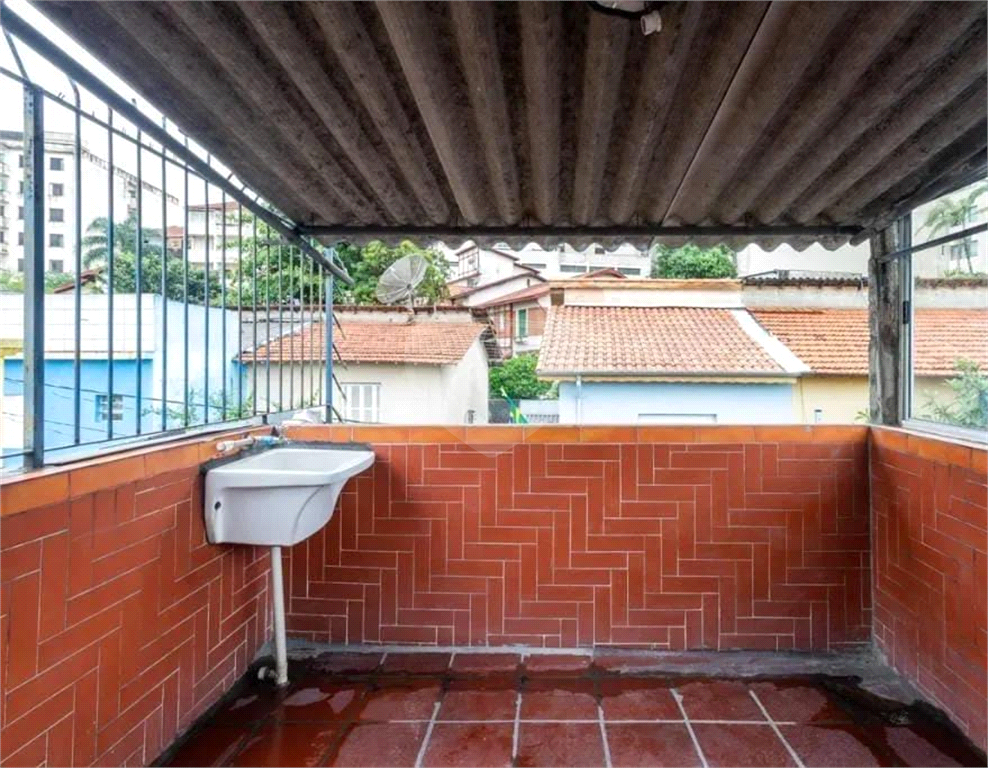Casa de vila em Santana para locação ou venda.