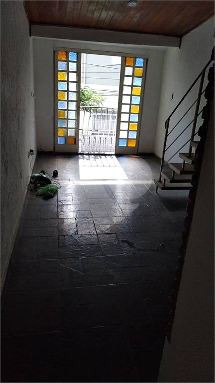Casa de vila em Santana para locação ou venda.