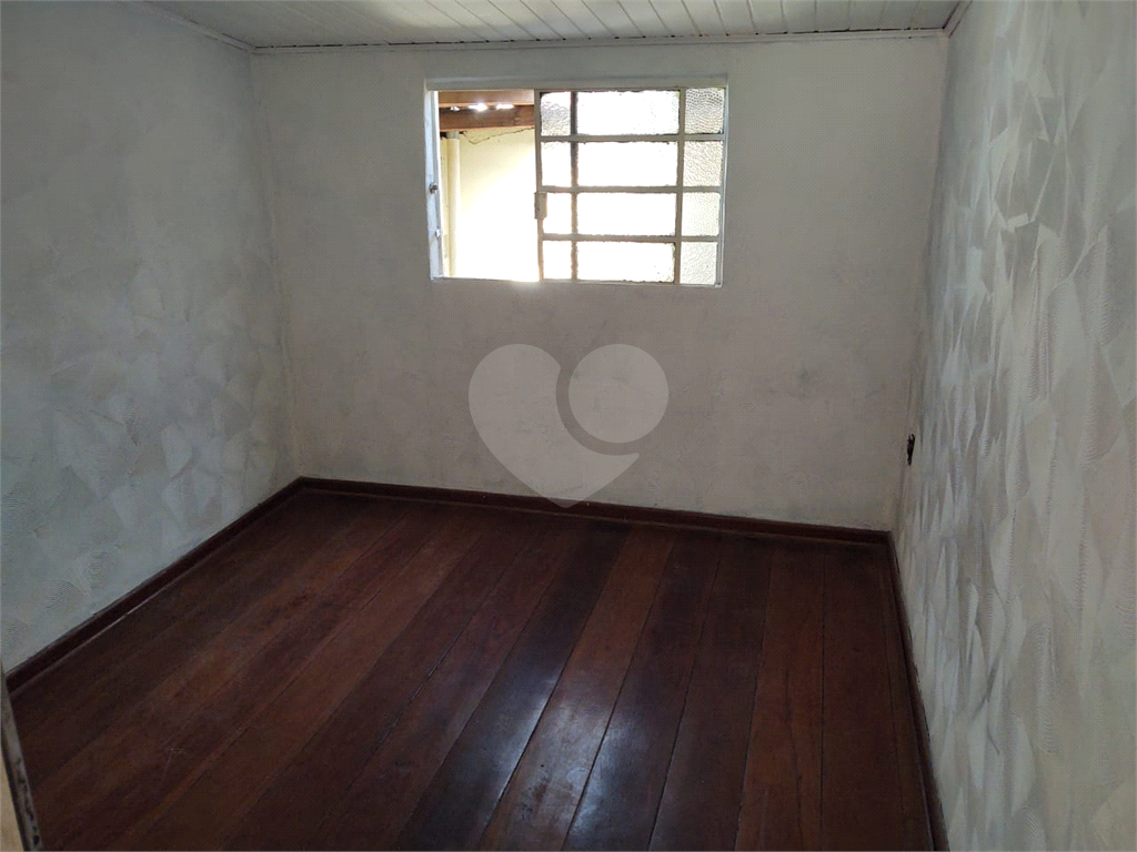 Casa de vila em Santana para locação ou venda.