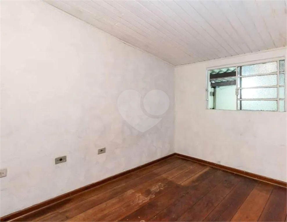 Casa de vila em Santana para locação ou venda.
