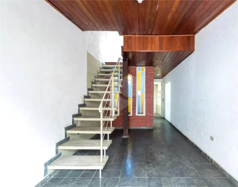 Casa de vila em Santana para locação ou venda.