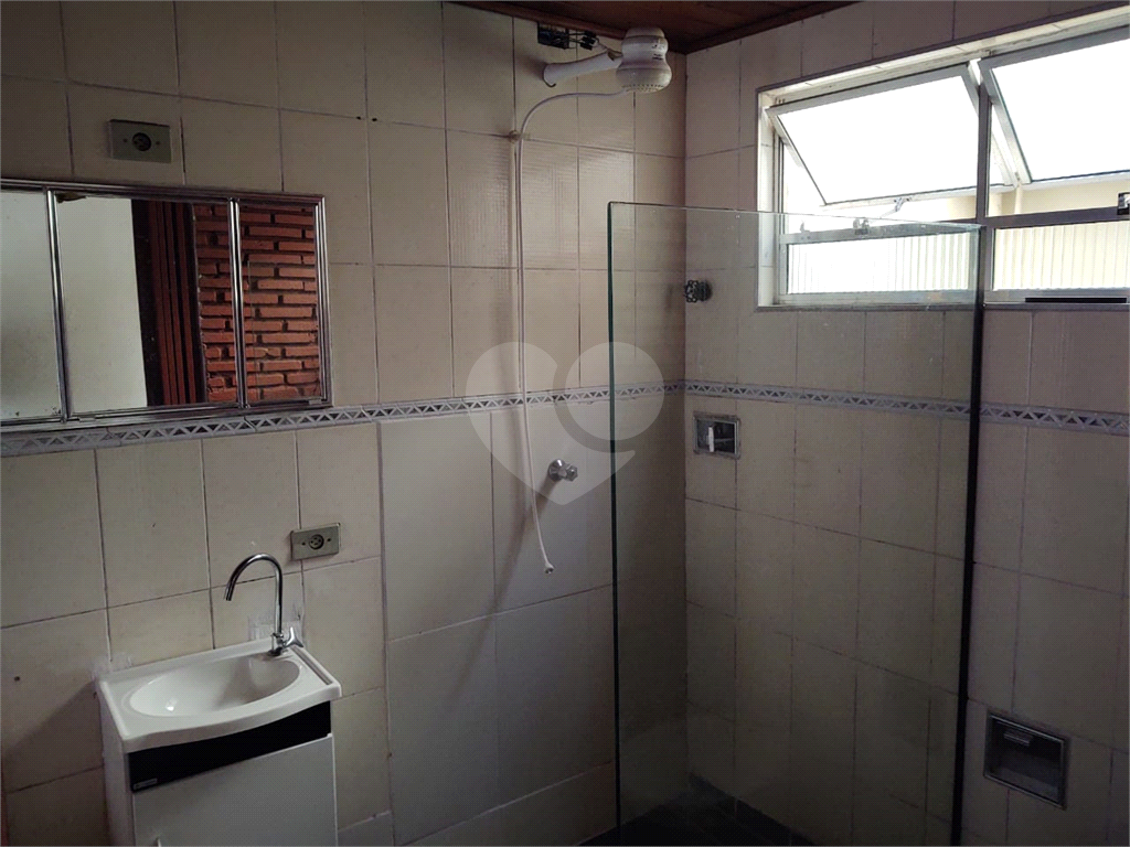 Casa de vila em Santana para locação ou venda.