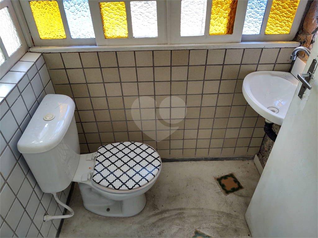 Casa de vila em Santana para locação ou venda.