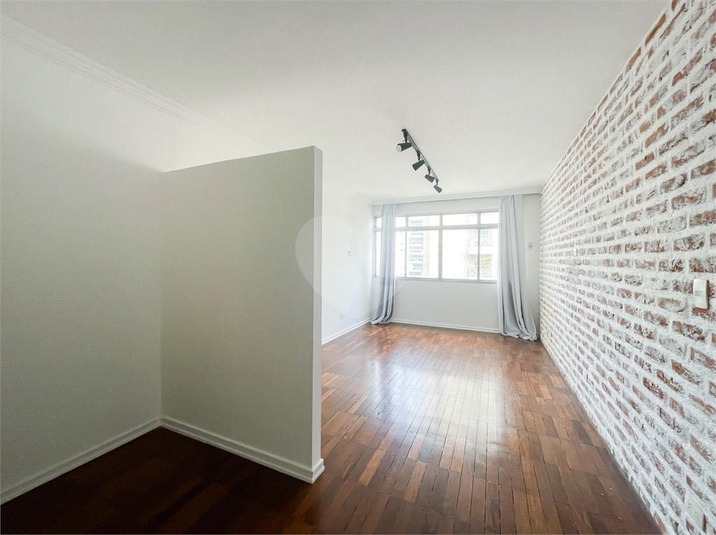 APARTAMENTO em PARAÍSO