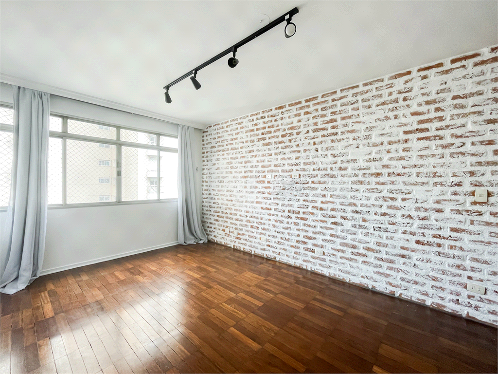 APARTAMENTO em PARAÍSO