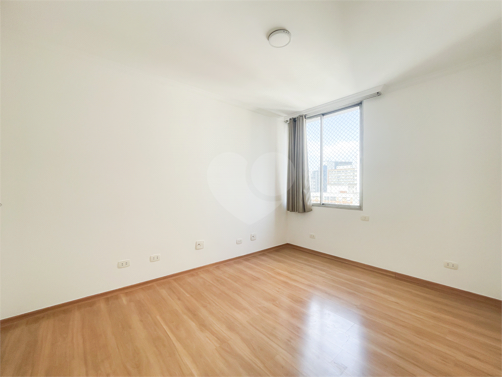 APARTAMENTO em PARAÍSO