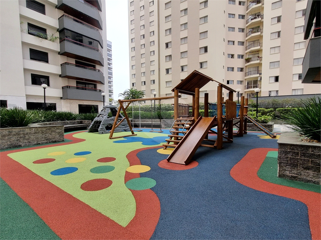 Apartamento para locação ou venda, Santa Teresinha,  143 metros, 4 quartos sendo 1 suíte, 2 vagas e lazer. 