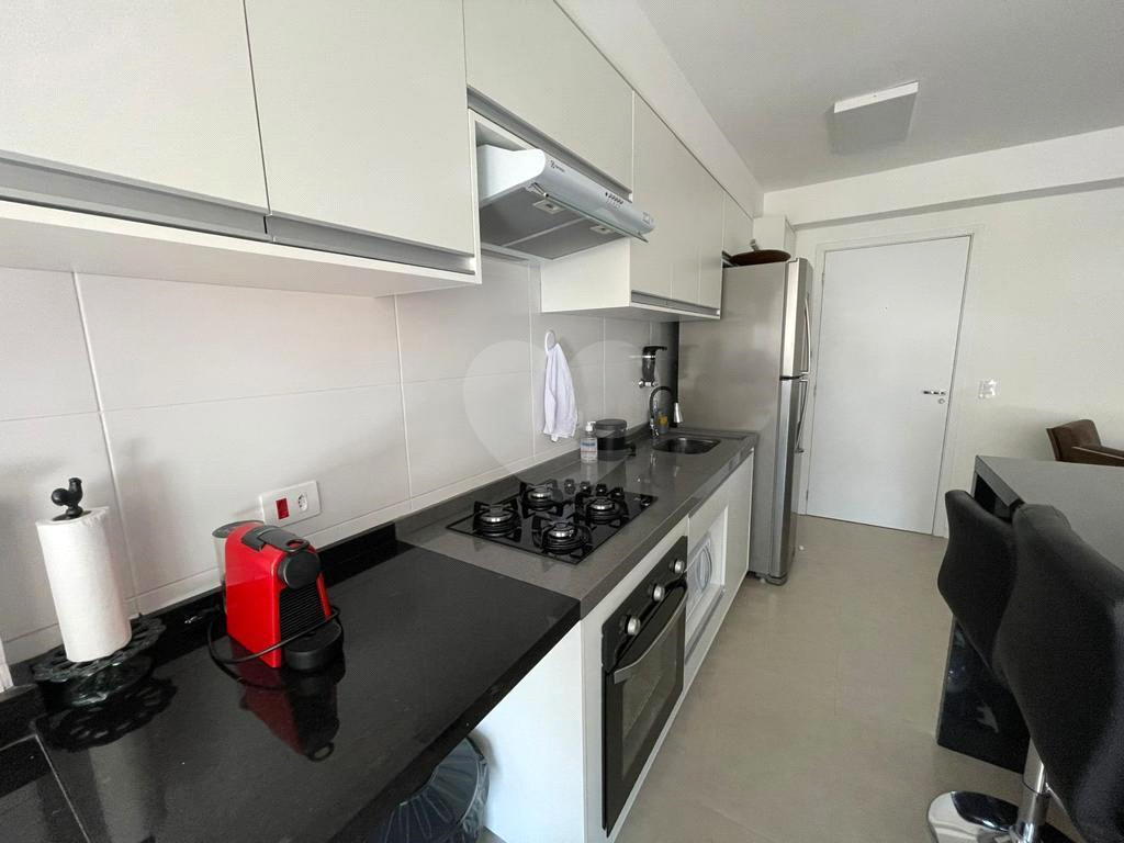 Apartamento à venda com 2 quartos, 40m² - Foto 25