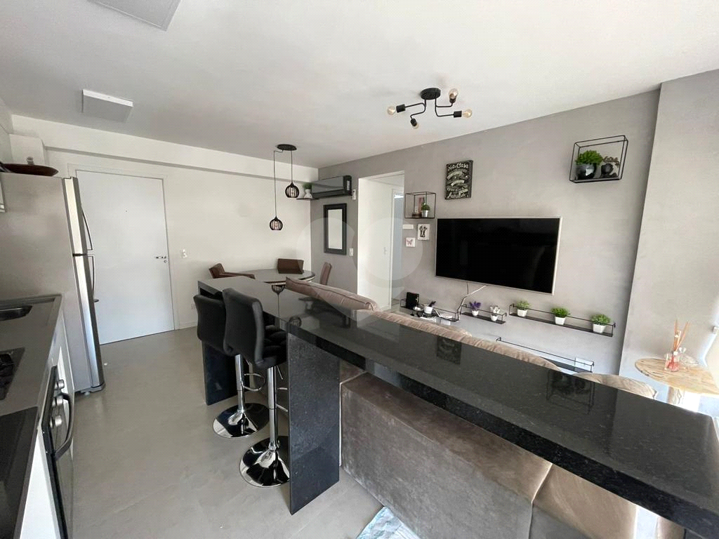 Apartamento à venda com 2 quartos, 40m² - Foto 28