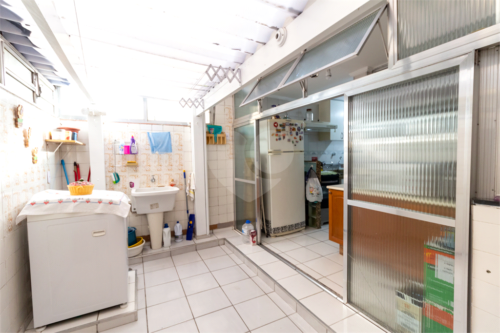 APARTAMENTO em BELA VISTA