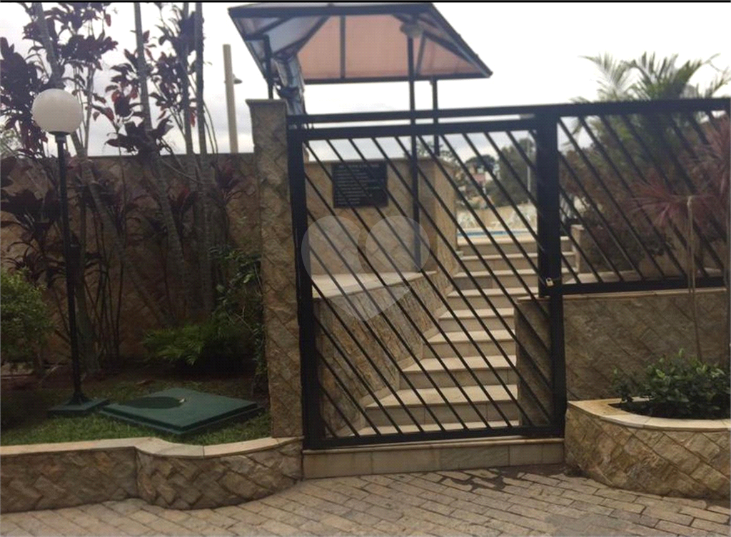 APARTAMENTO em TREMEMBÉ