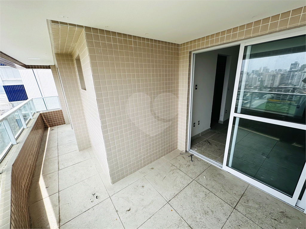 Apartamento de 3 dormitórios sendo 3 suítes em Praia Grande.