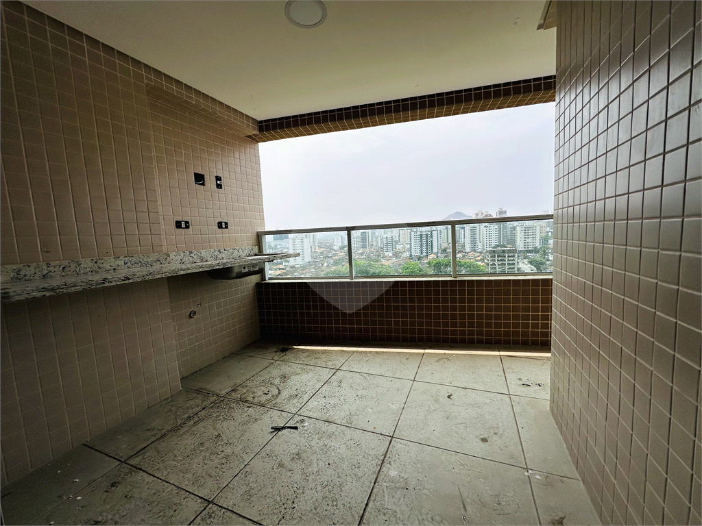 Apartamento de 3 dormitórios sendo 3 suítes em Praia Grande.