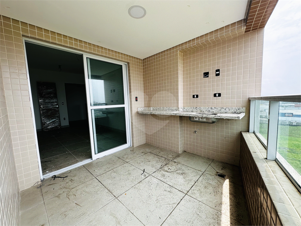 Apartamento de 3 dormitórios sendo 3 suítes em Praia Grande.