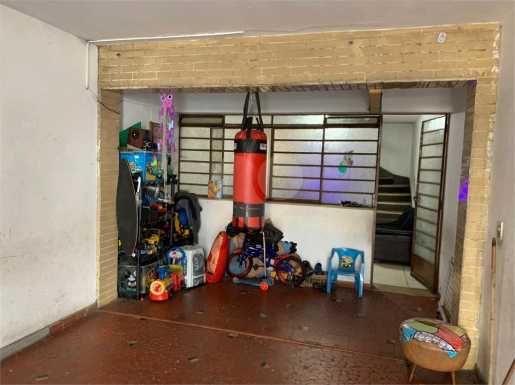 Casa antiga, ótima para investidores !!!!