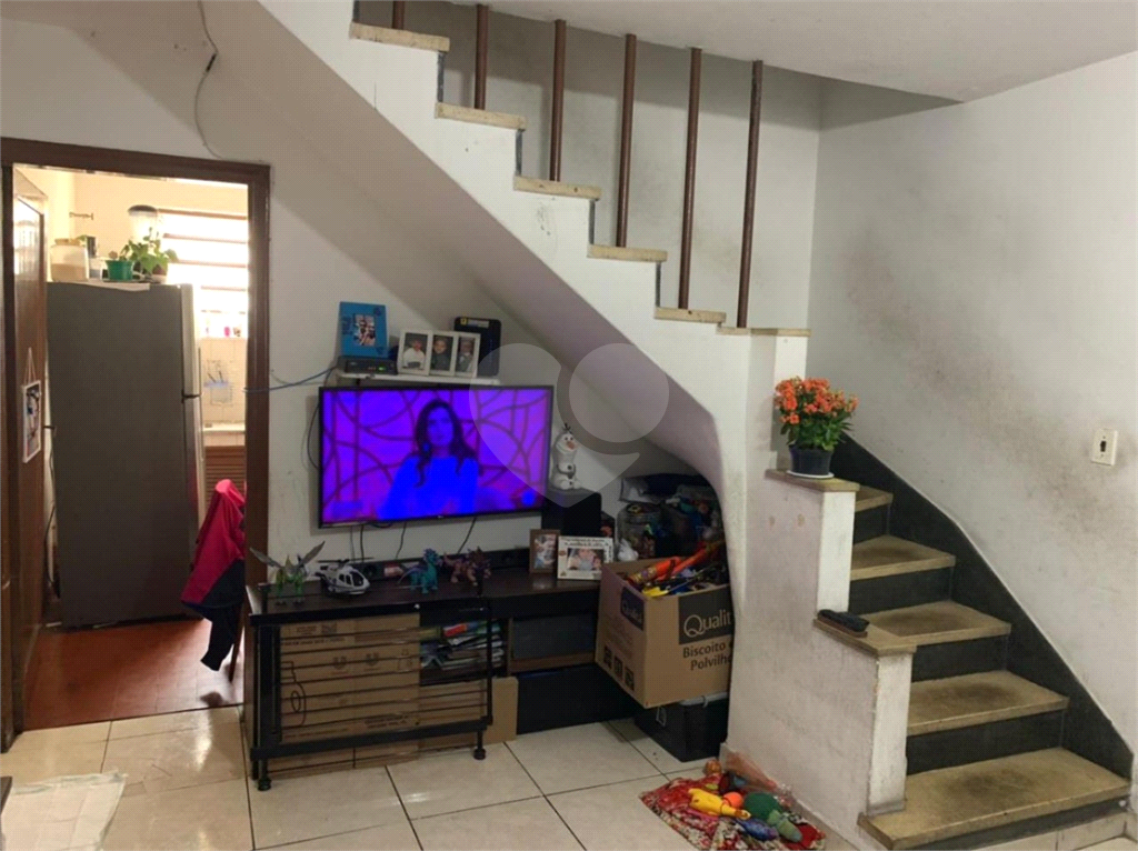 Casa antiga, ótima para investidores !!!!